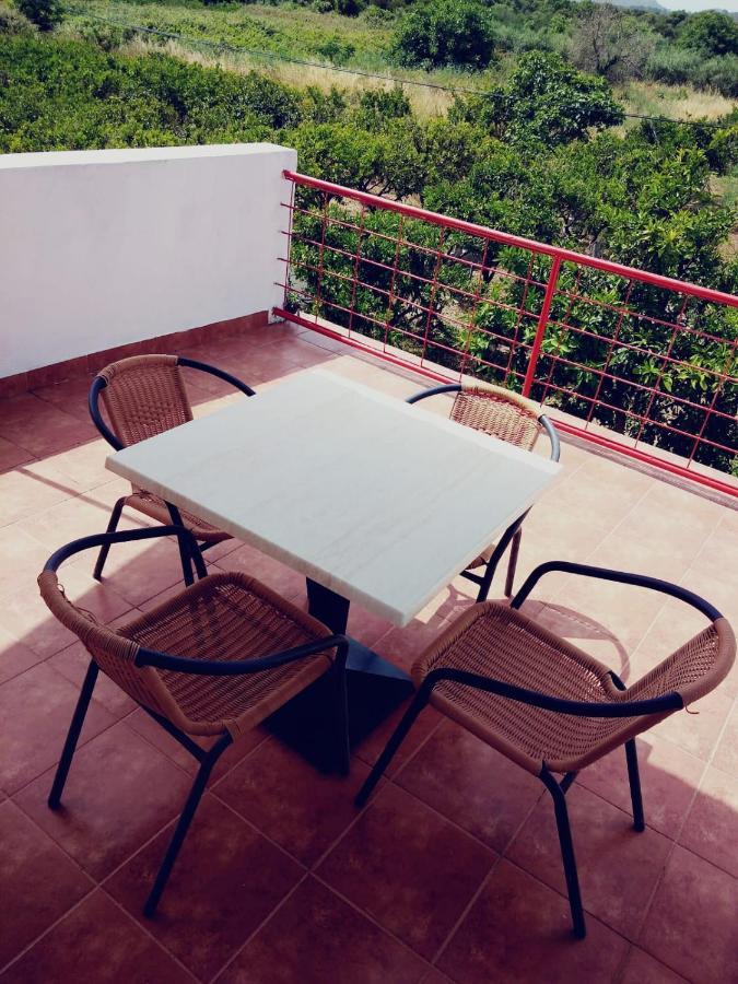 Apartmani Urlic Sreser Exterior photo