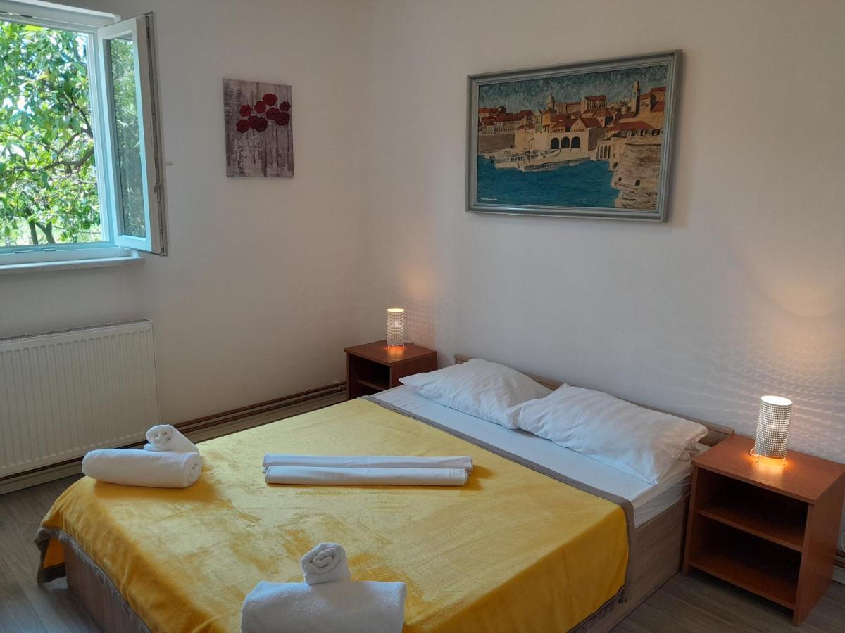 Apartmani Urlic Sreser Exterior photo